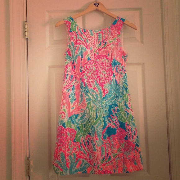 Fun Lilly Pulitzer shift dress