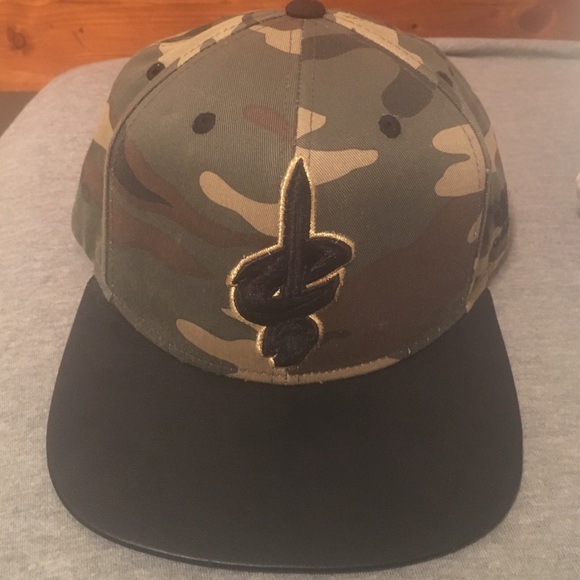 Cleveland Cavaliers Adidas StrapBack - Picture 1 of 4