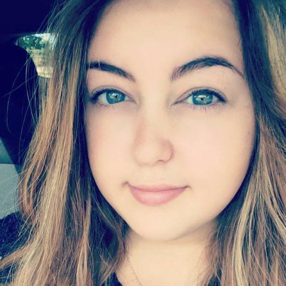 Meet your Posher, Amanda - Picture 1 of 1