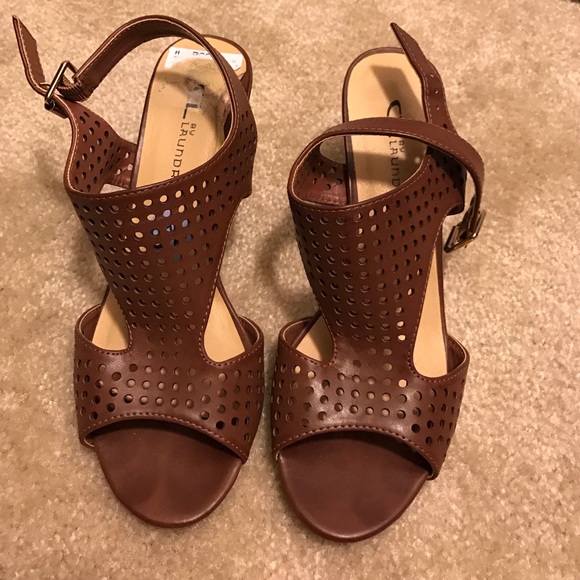 Chinese laundry sandal pumps