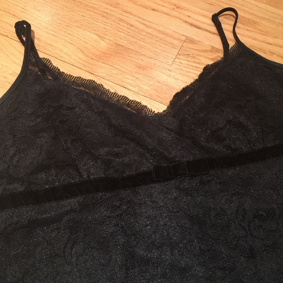Express Lace Tank - Picture 3 of 4