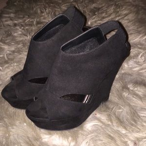 HOLIDAY SALE! Madden Girl wedges