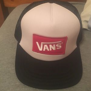 Vans Logo white and black trucker SnapBack