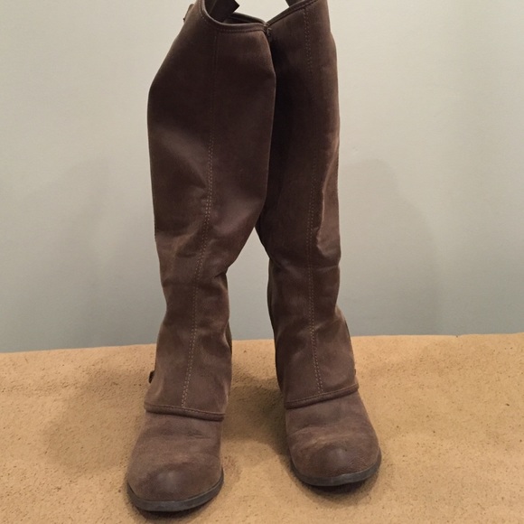 •Fergie• knee high boots