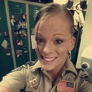 Meet your Posher, Tiffany