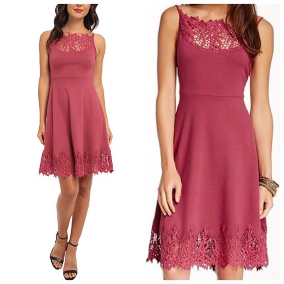 Free People Dresses & Skirts - Free People Lace Shoulder & Hem Dress S