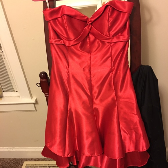 Jessica McClintock Strapless Red Dress