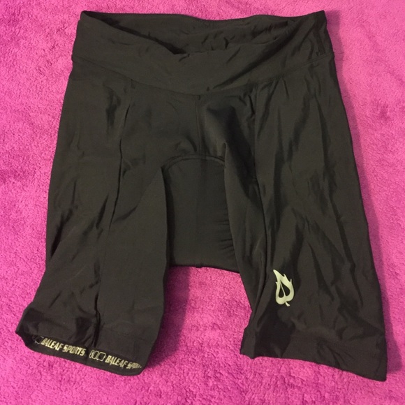 NWT Baleaf padded bike/cycling shorts