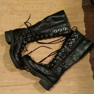 Lace up pirate boots