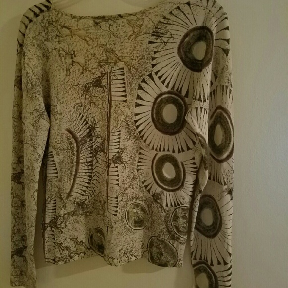 Top - Picture 2 of 2