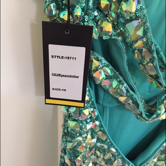 Rhinestone Prom Dress La Femme NWT sequins - Picture 3 of 6