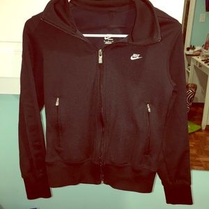 NIKE JACKET 😍😍