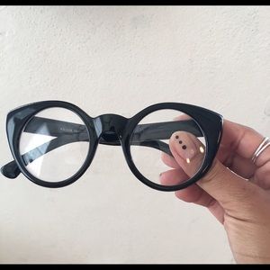 ‼️Sale‼️ BLK Frames