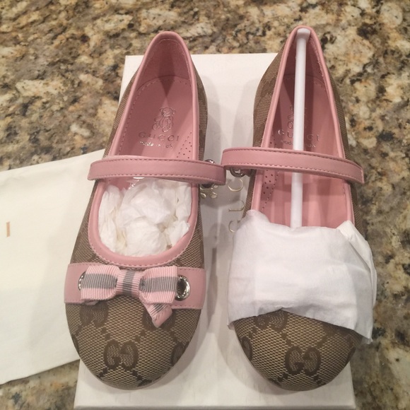 💥Authentic  Girls Gucci shoes!💥