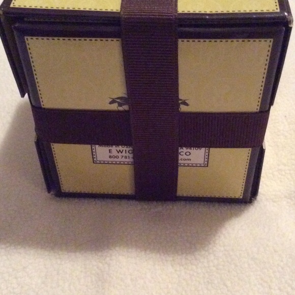 Elizabeth W candle - Picture 2 of 4