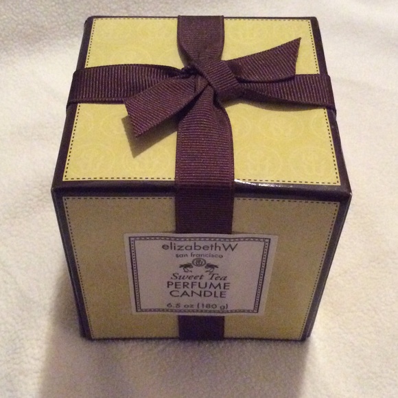 Elizabeth W candle - Picture 4 of 4