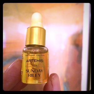 Sunday Riley Artemis oil