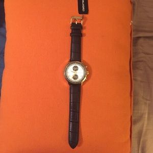 Boyfriend Watch