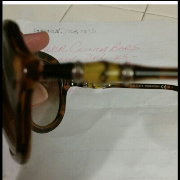 Authentic Bamboo Gucci Sunglasses - Picture 3 of 4