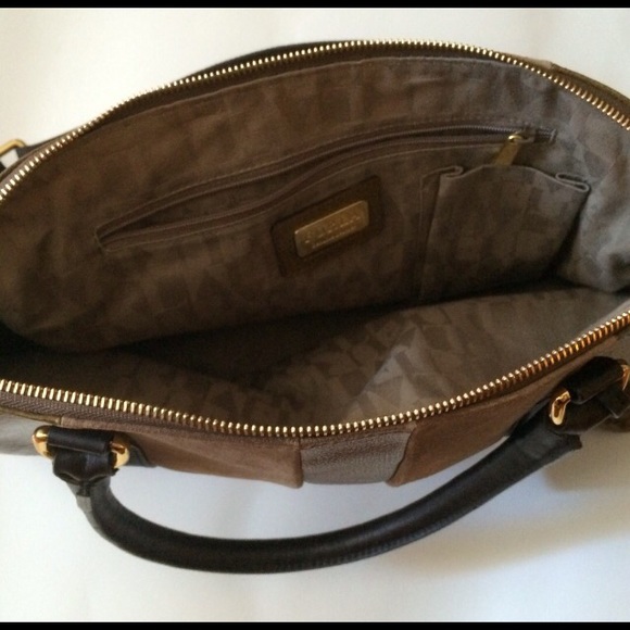 ❌SOLD❌ NWOT Authentic Furla Genuine Leather Bag - Picture 3 of 6