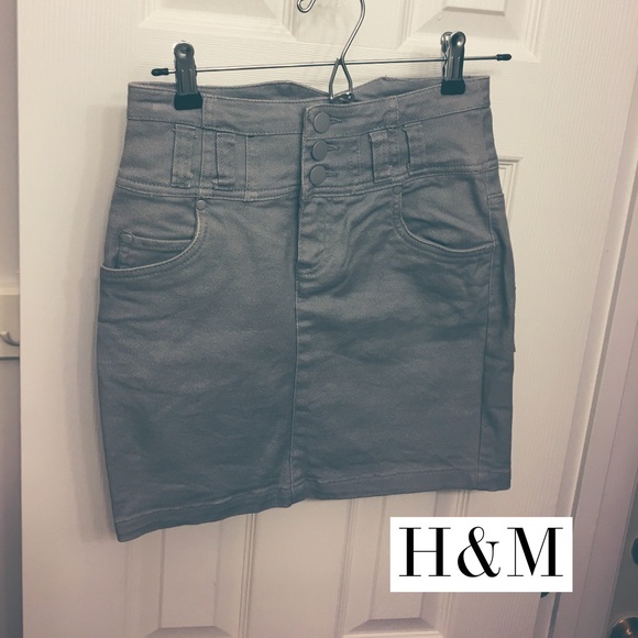 Gray high-waisted H&M jean skirt