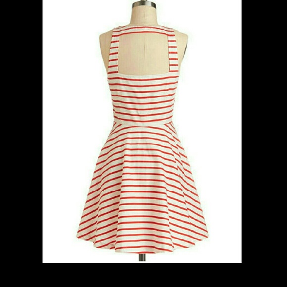 Red and white stripe dress - Picture 2 of 5