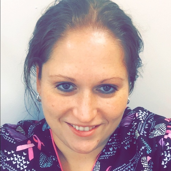 Meet your Posher, Laura - Picture 1 of 1