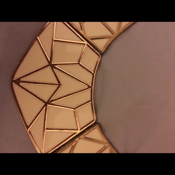Necklace - Picture 2 of 3