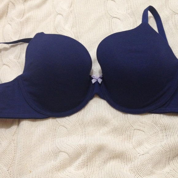 LAST CHANCE! Great condition Victoria's Secret bra