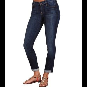 BRAND NEW & NEVER WORN! Cute crop jeans