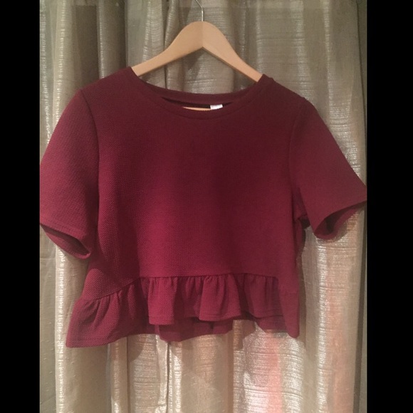 NEVER WORN CROPPED RUFFLE SHIRT!