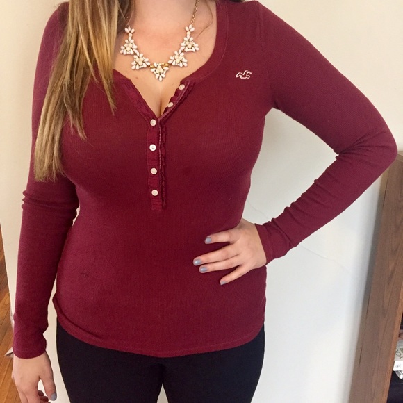Hollister Maroon Long Sleeve📍 - Picture 2 of 2