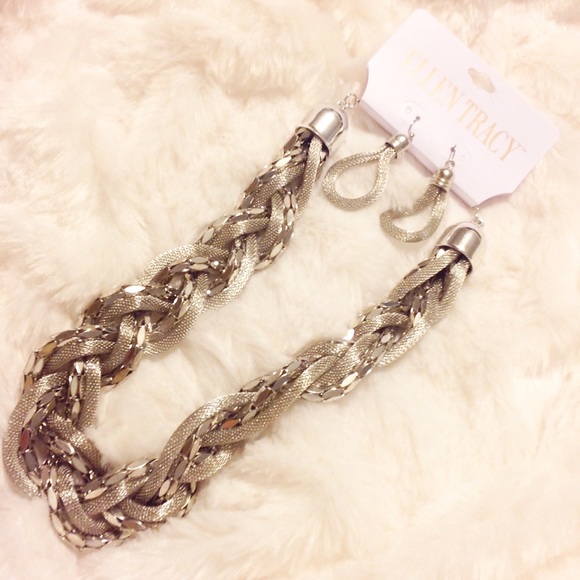 NWT 🎁ELLEN TRACY Silver Necklace & Earring Set🎁