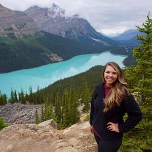 Meet your Posher, Becca