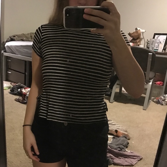 AMERICAN EAGLE striped cropped top