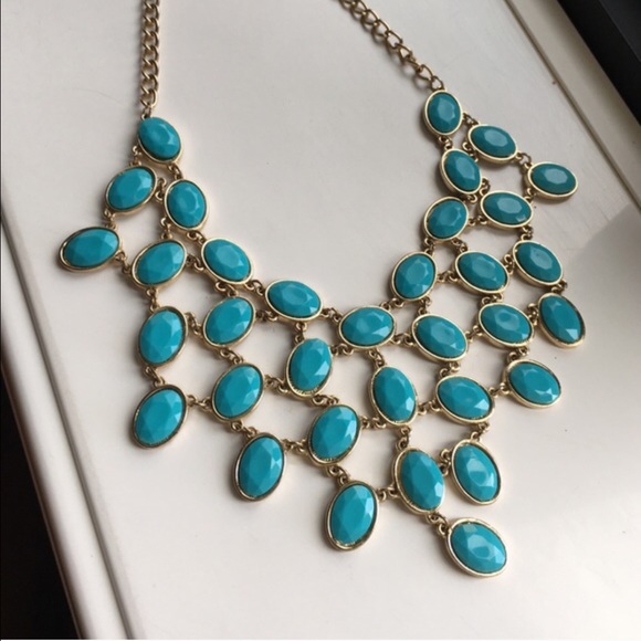 Festive aqua blue necklace!💕 - Picture 1 of 2