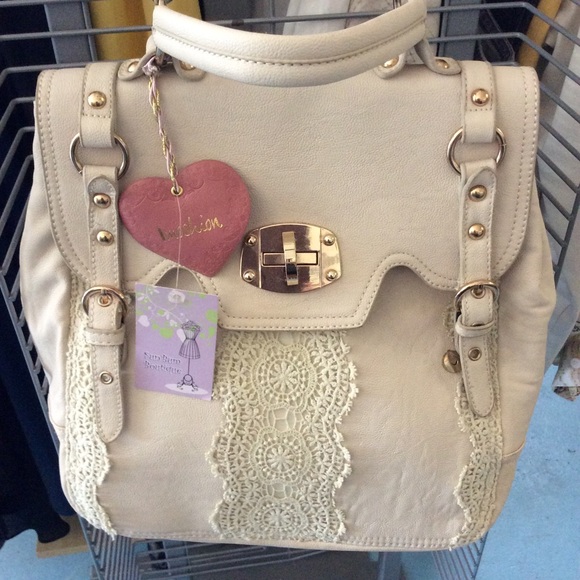 Ladies leather handbag