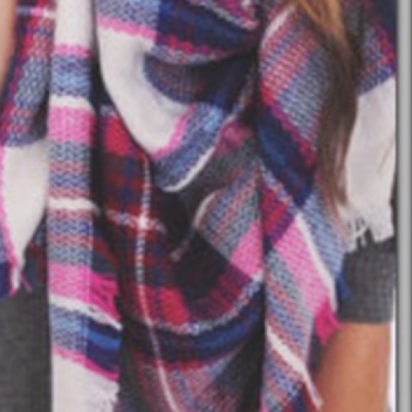 Tartan plaid blanket scarf 🍁🍂 brand new pink
