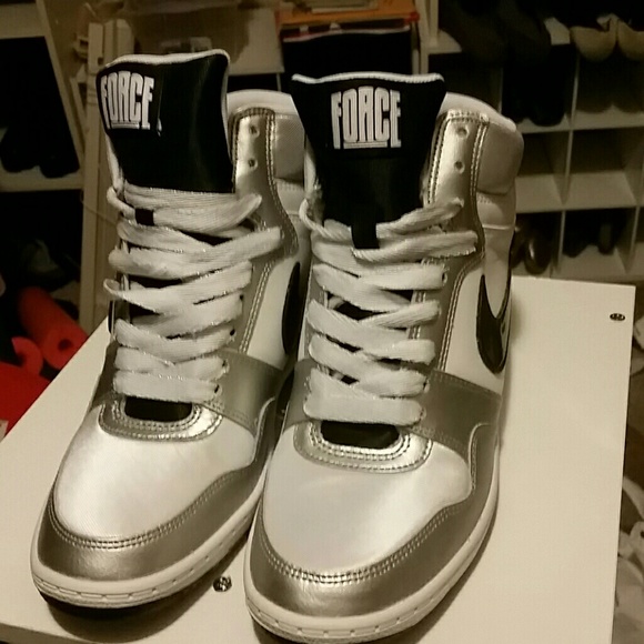 Brand New Nike Wedges. Size 9