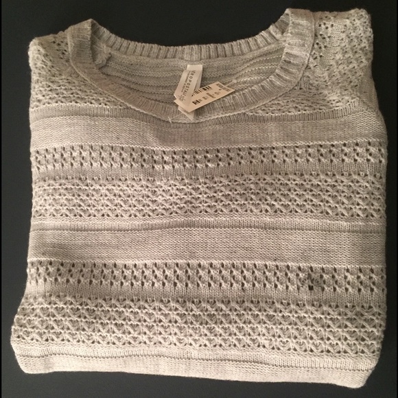 Aeropostale Sweaters - NWT Aeropostale Sweater