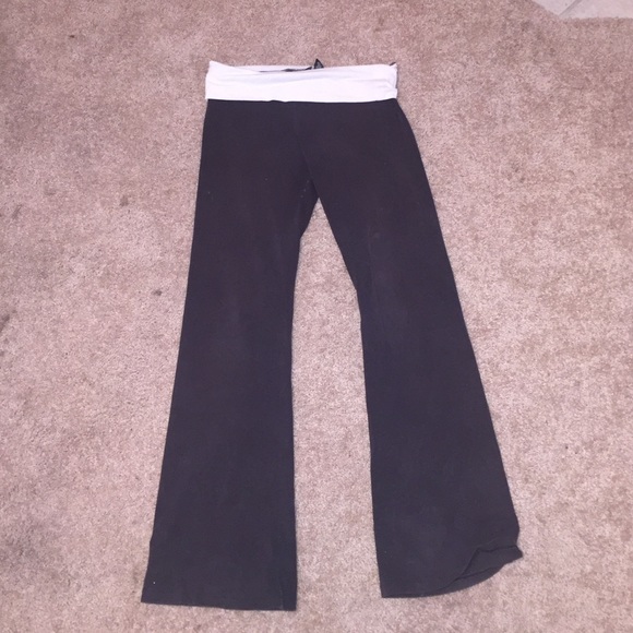 moda international yoga pants