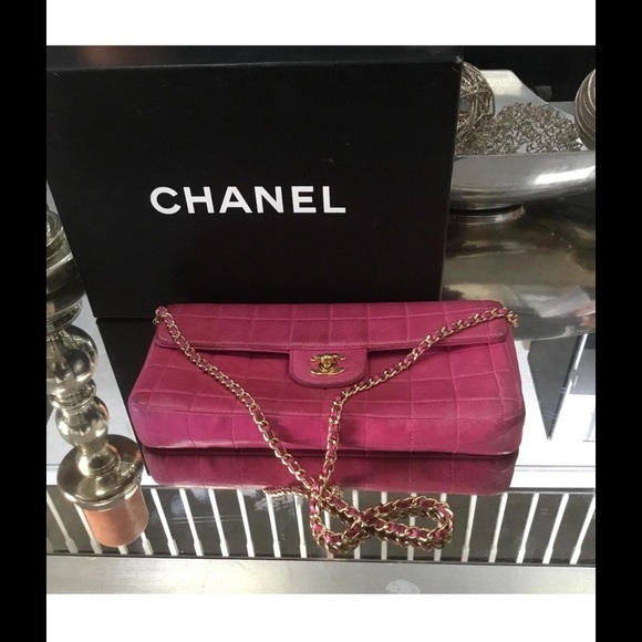 100% Authentic Chanel East West Flap - Picture 4 of 5