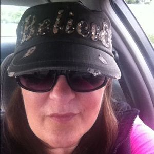 Meet your Posher, Rachel