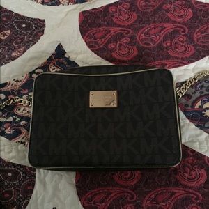 Michael Kors Crossbody (Preowned)
