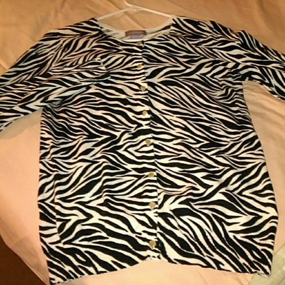 Cardigan sweater