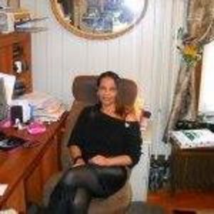 Meet your Posher, Deborah