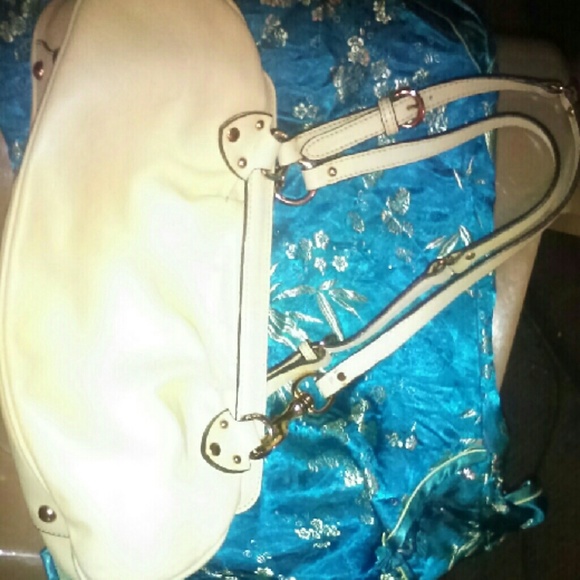 Purse - Picture 3 of 4