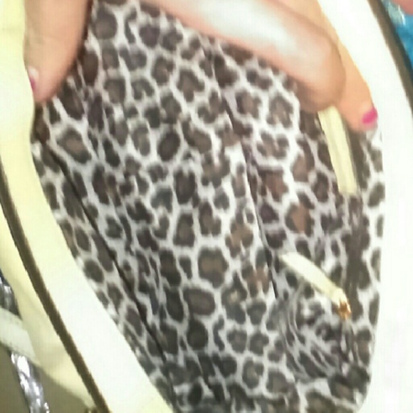Purse - Picture 4 of 4