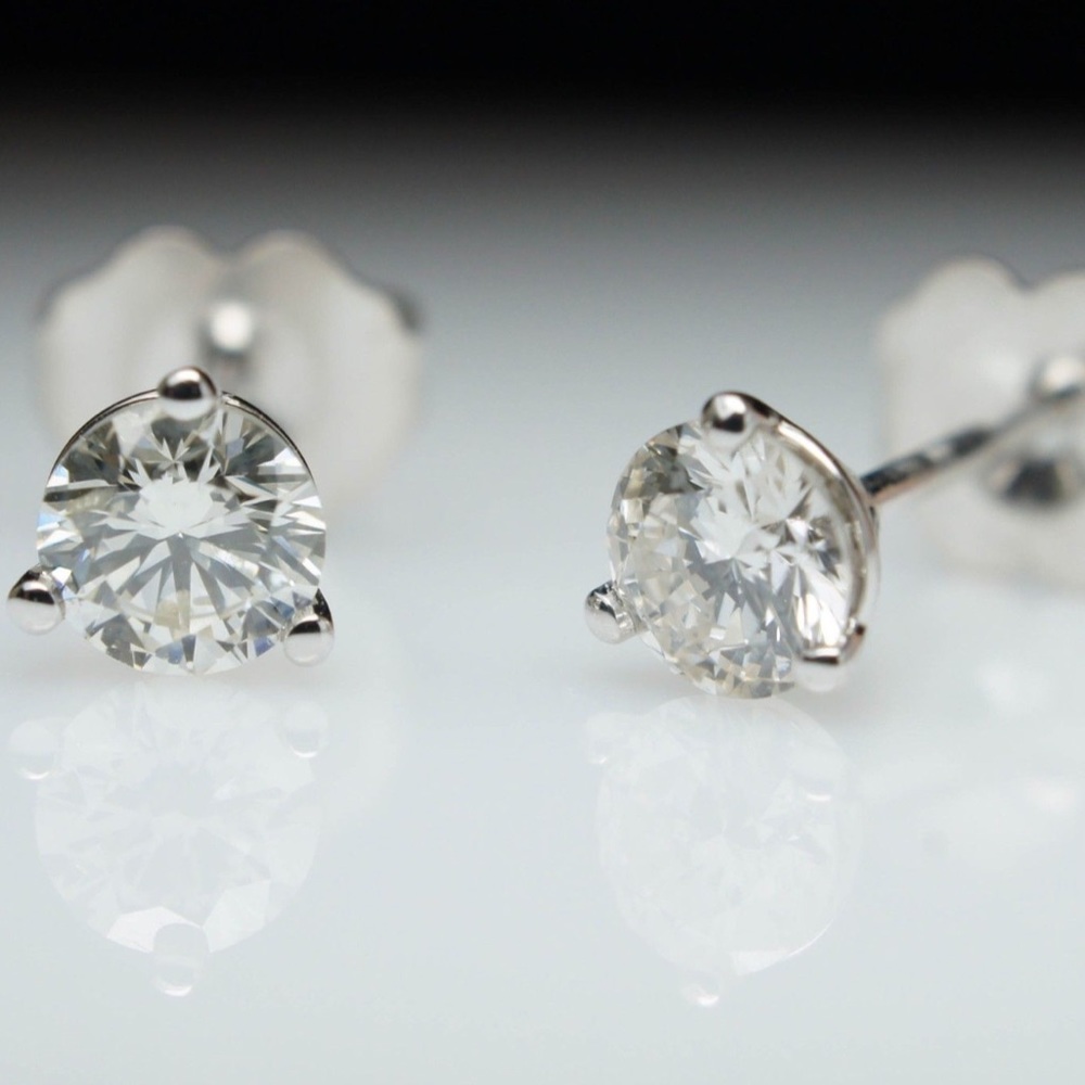 🎉💎 2.0Ct Simulated Diamond 14K Martini Studs - Picture 3 of 6
