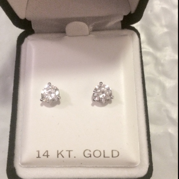🎉💎 2.0Ct Simulated Diamond 14K Martini Studs - Picture 4 of 6